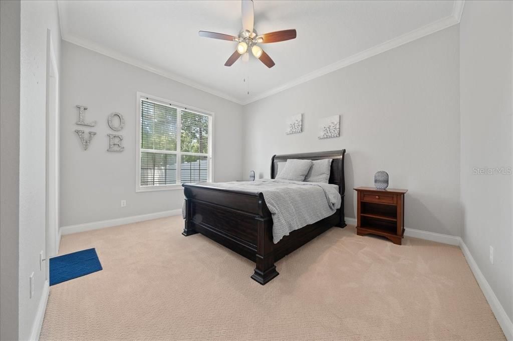 合同活跃: $649,000 (3 贝兹, 2 浴室, 3019 平方英尺)