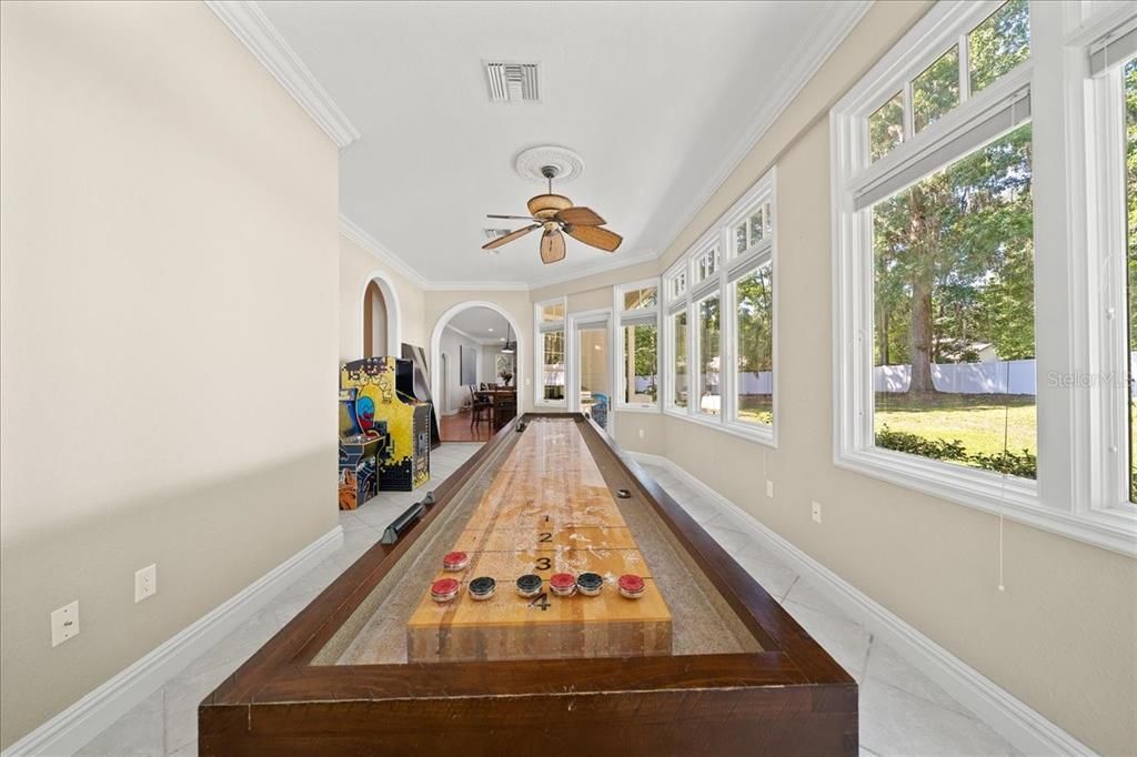 合同活跃: $649,000 (3 贝兹, 2 浴室, 3019 平方英尺)