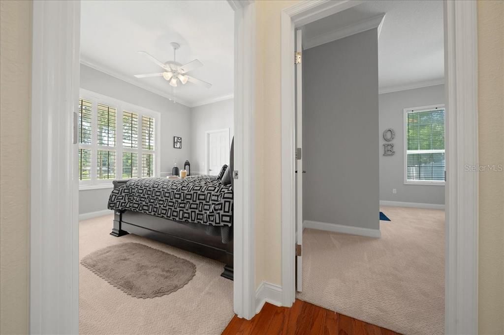 合同活跃: $649,000 (3 贝兹, 2 浴室, 3019 平方英尺)