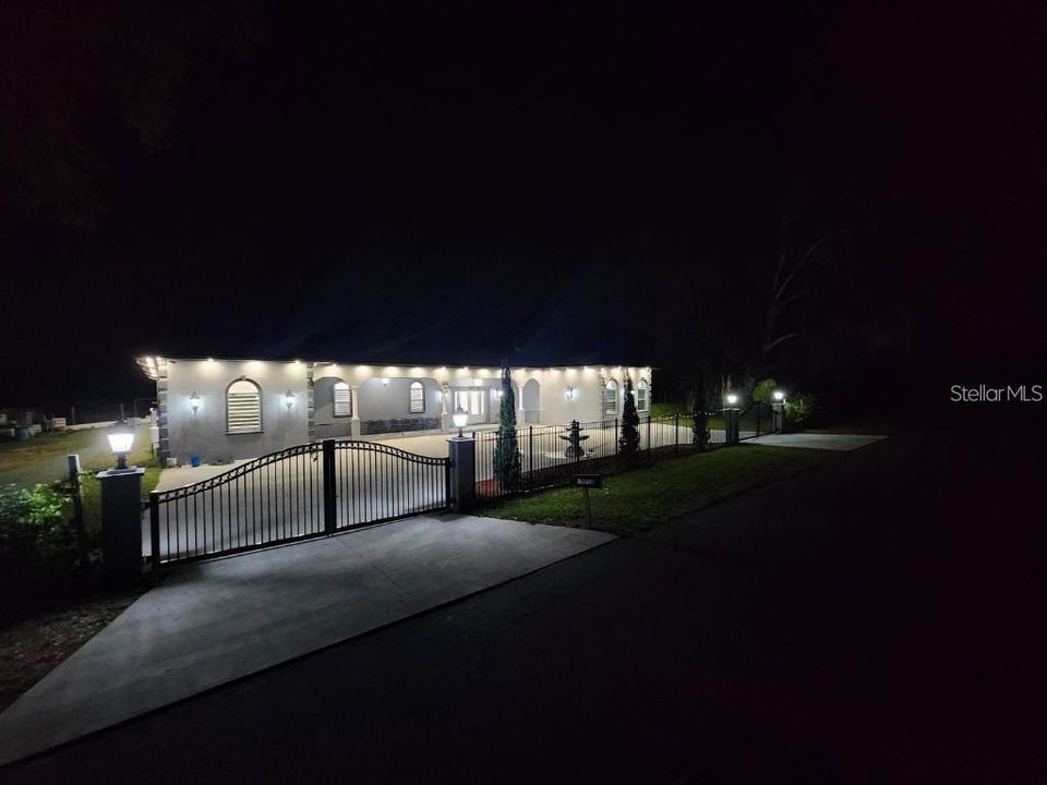 待售: $1,699,000 (4 贝兹, 5 浴室, 6077 平方英尺)