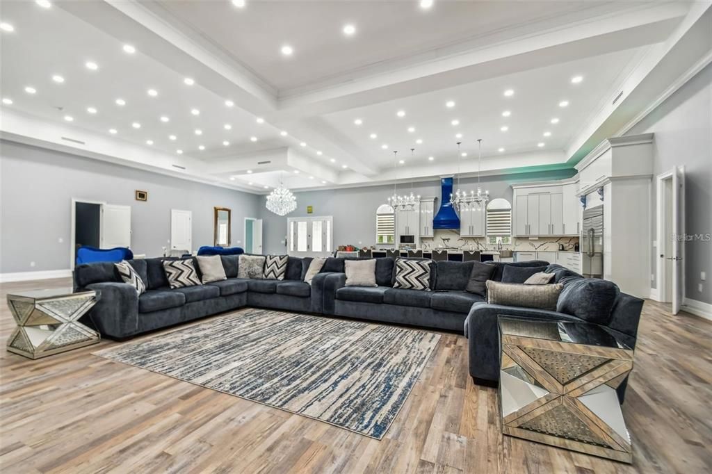 待售: $1,699,000 (4 贝兹, 5 浴室, 6077 平方英尺)