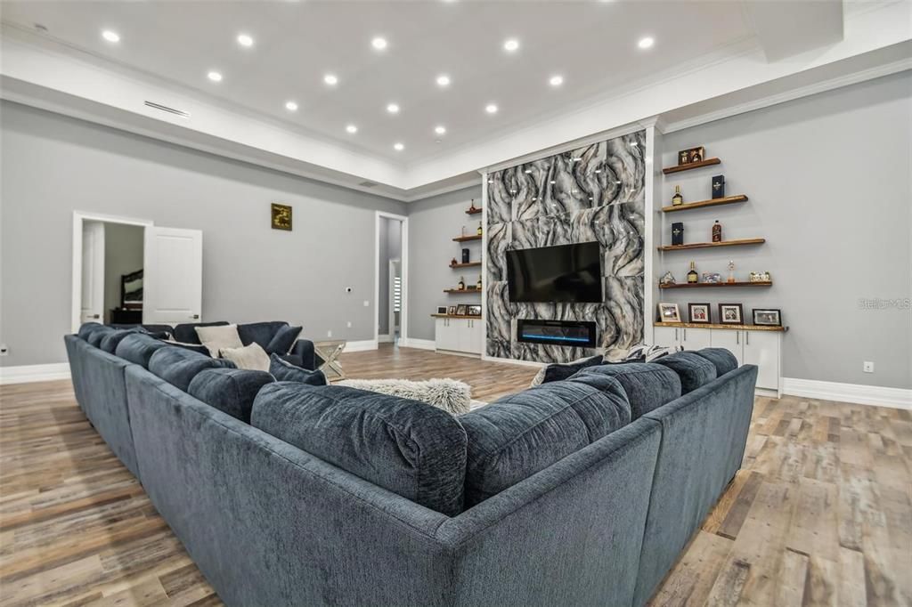 待售: $1,699,000 (4 贝兹, 5 浴室, 6077 平方英尺)