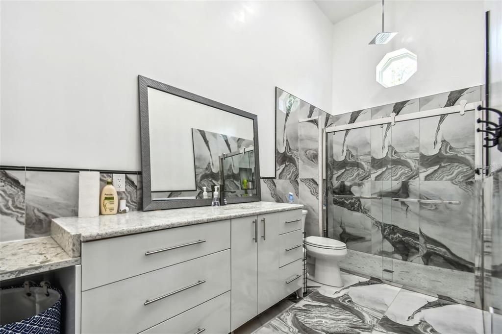 待售: $1,699,000 (4 贝兹, 5 浴室, 6077 平方英尺)