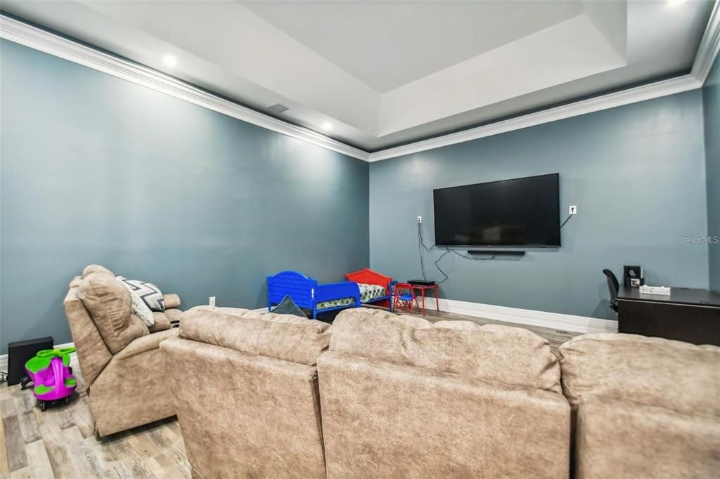 待售: $1,699,000 (4 贝兹, 5 浴室, 6077 平方英尺)