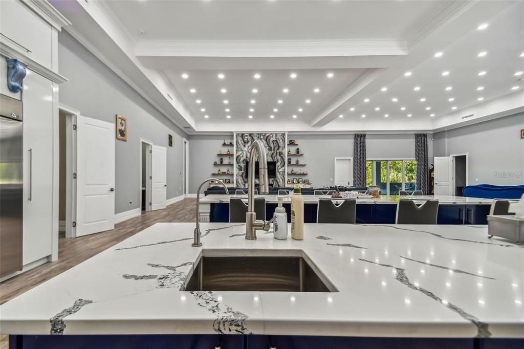 待售: $1,699,000 (4 贝兹, 5 浴室, 6077 平方英尺)