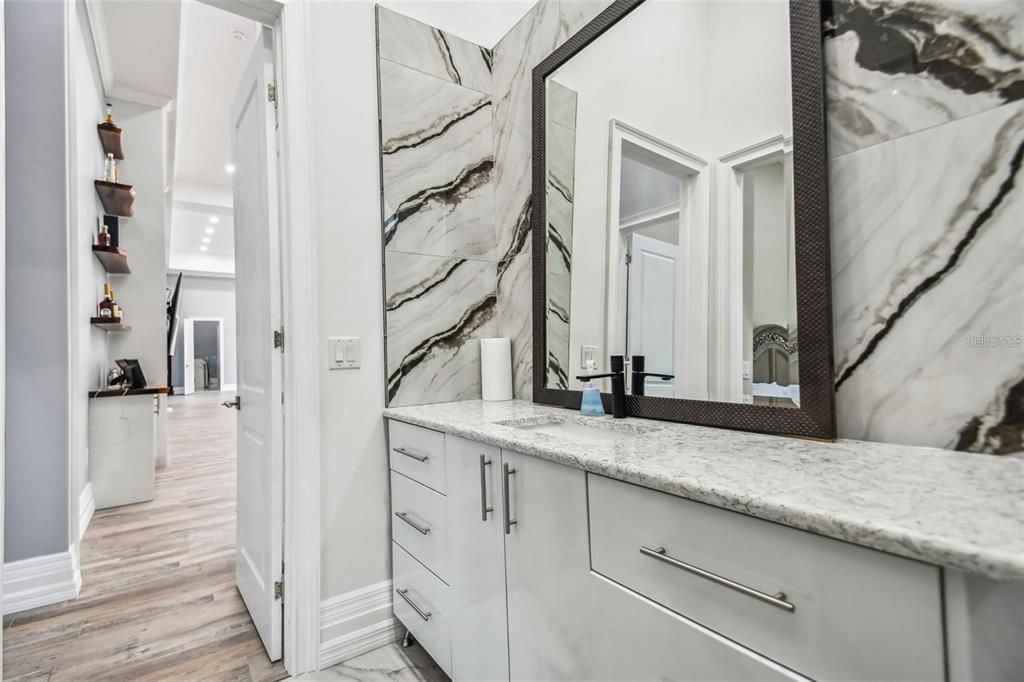 待售: $1,699,000 (4 贝兹, 5 浴室, 6077 平方英尺)