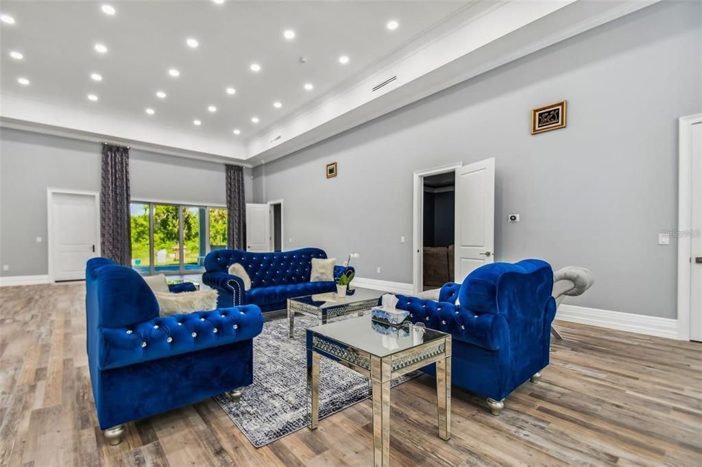 待售: $1,699,000 (4 贝兹, 5 浴室, 6077 平方英尺)