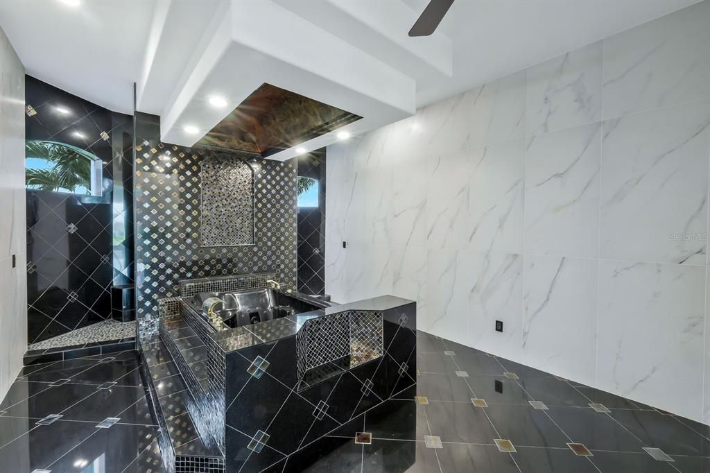 En Venta: $2,499,999 (4 camas, 4 baños, 5814 Pies cuadrados)