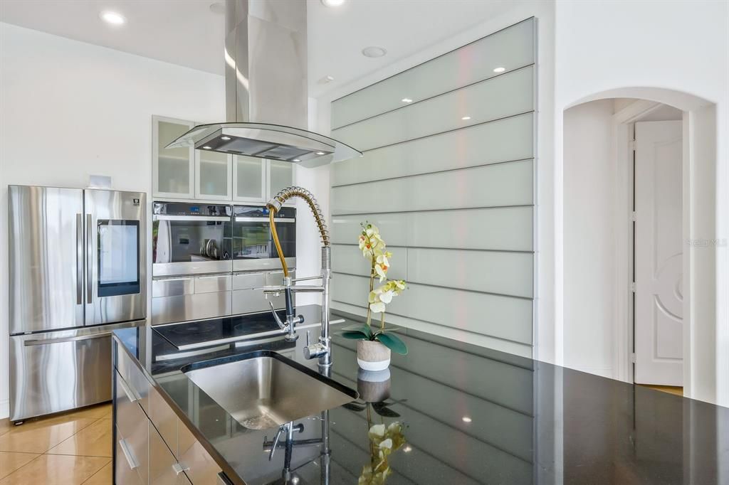 En Venta: $2,499,999 (4 camas, 4 baños, 5814 Pies cuadrados)