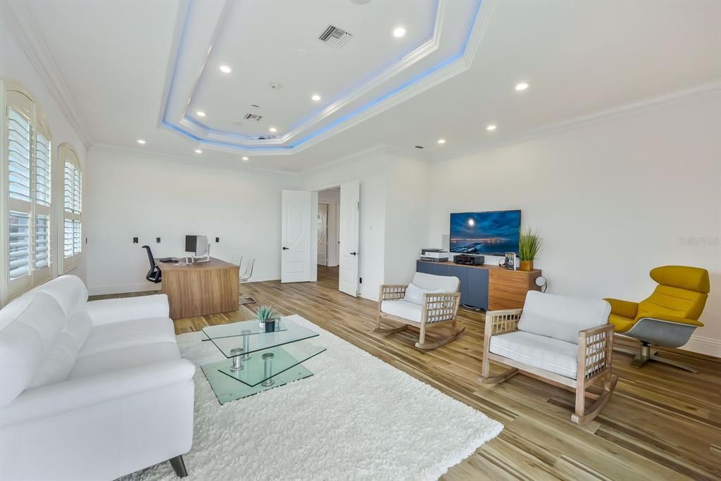 En Venta: $2,499,999 (4 camas, 4 baños, 5814 Pies cuadrados)