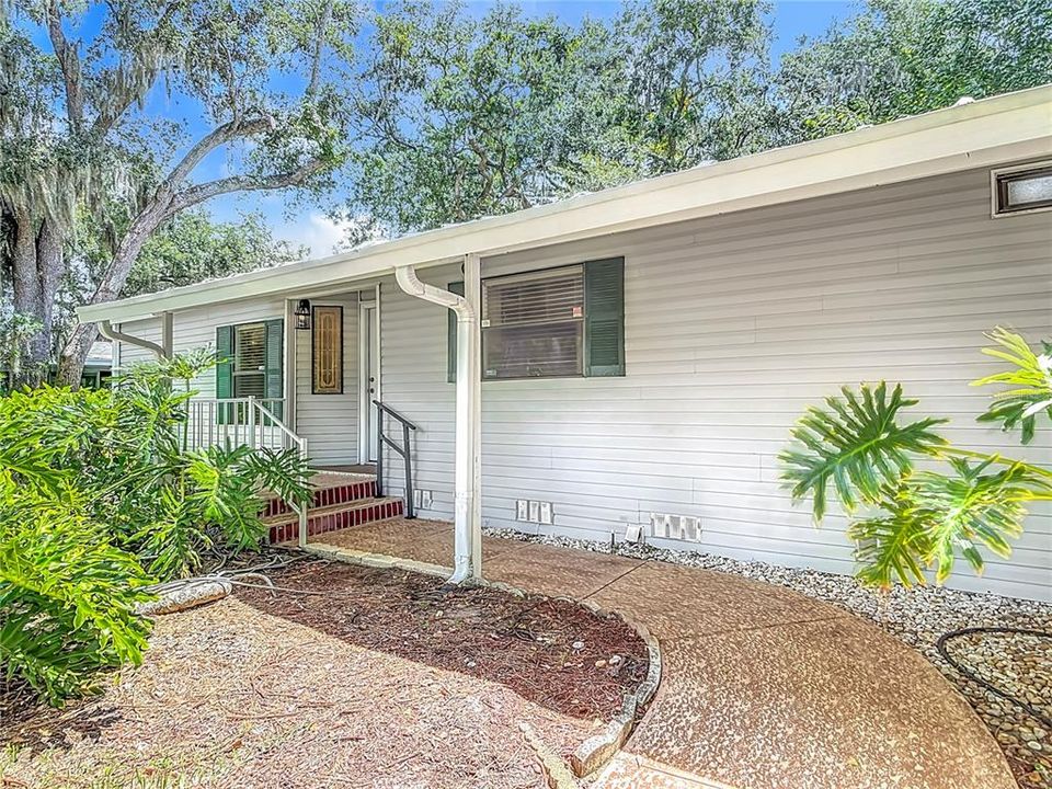 待售: $199,000 (2 贝兹, 2 浴室, 1193 平方英尺)