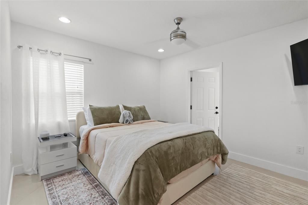 En Venta: $979,000 (3 camas, 3 baños, 1910 Pies cuadrados)