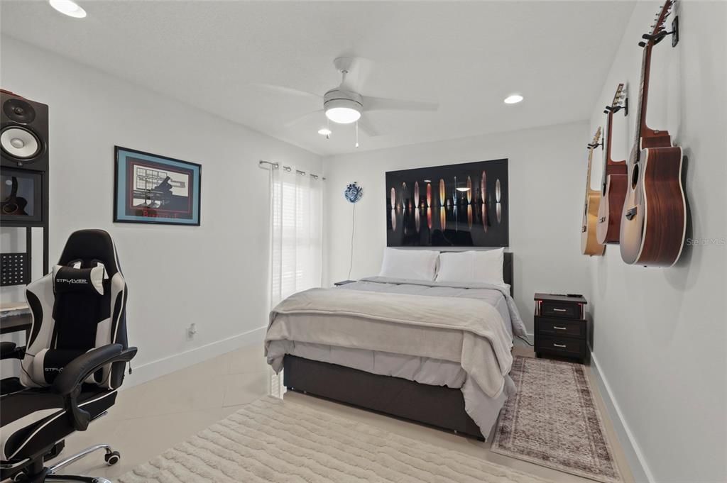 En Venta: $979,000 (3 camas, 3 baños, 1910 Pies cuadrados)