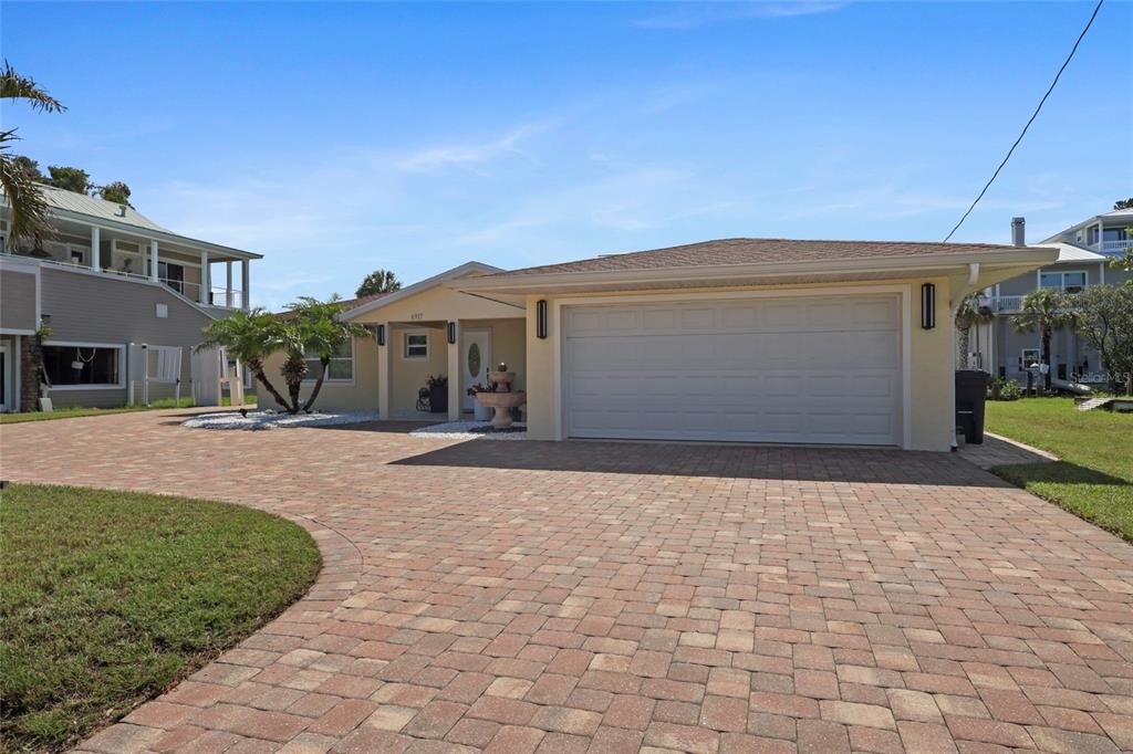 En Venta: $979,000 (3 camas, 3 baños, 1910 Pies cuadrados)