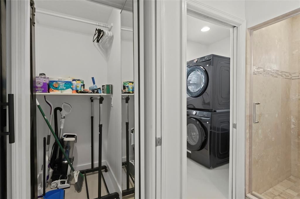 En Venta: $979,000 (3 camas, 3 baños, 1910 Pies cuadrados)