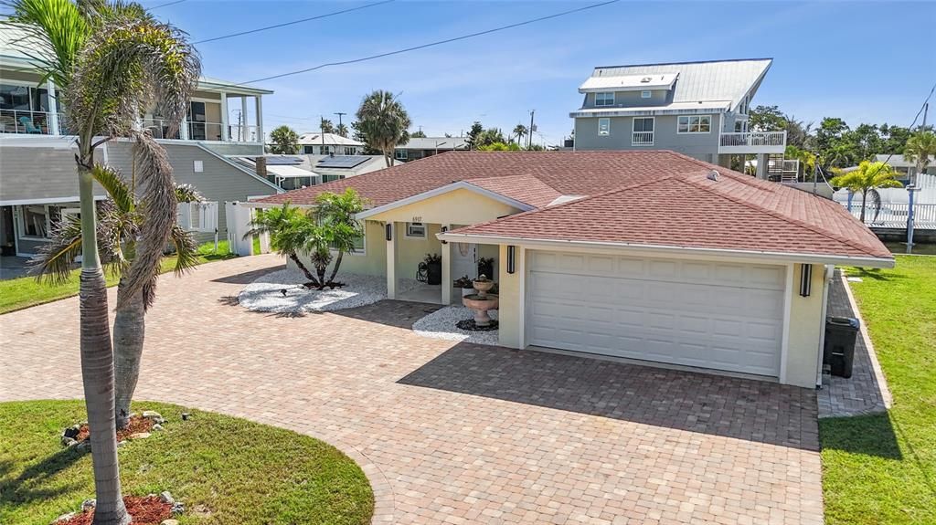 En Venta: $979,000 (3 camas, 3 baños, 1910 Pies cuadrados)