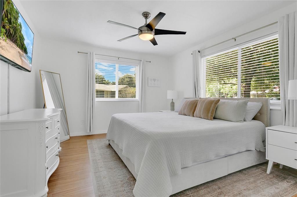 En Venta: $439,900 (3 camas, 2 baños, 1585 Pies cuadrados)
