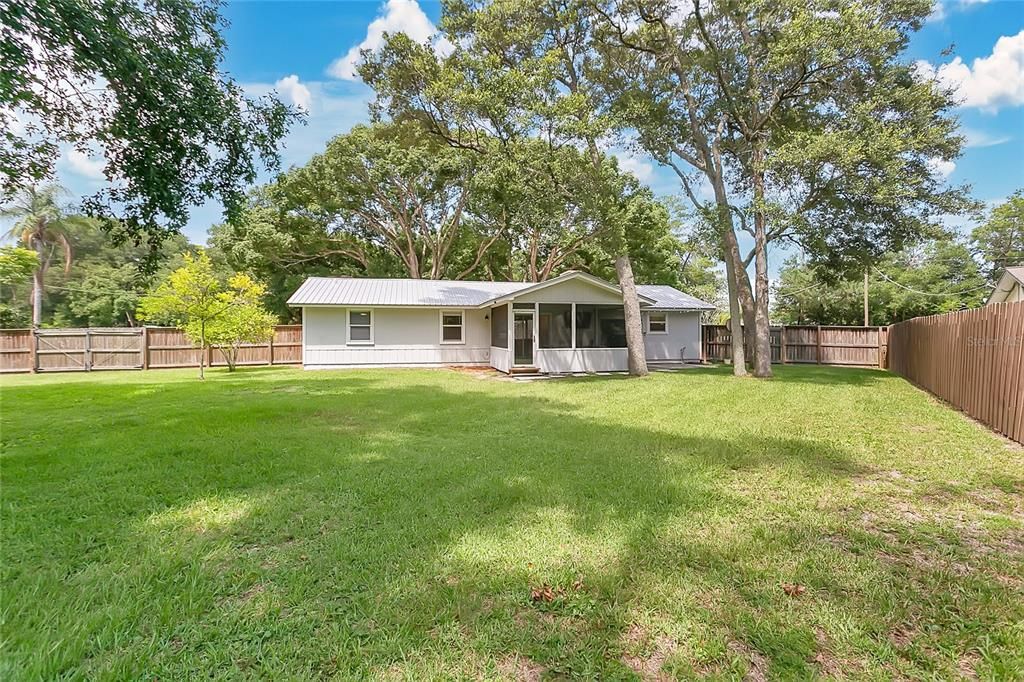 En Venta: $439,900 (3 camas, 2 baños, 1585 Pies cuadrados)