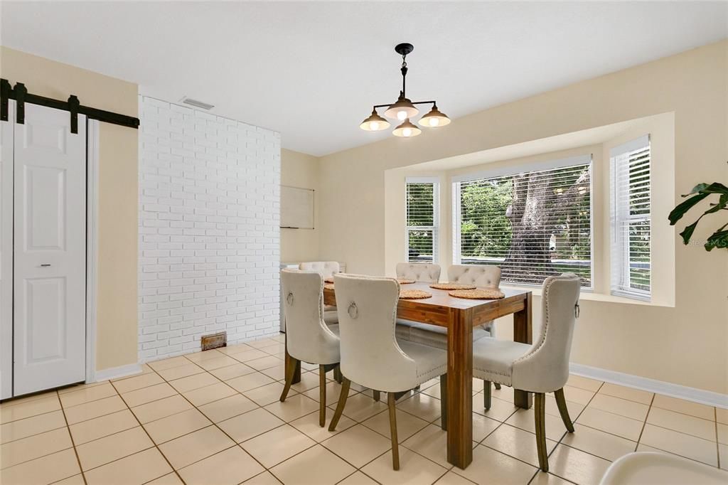 En Venta: $439,900 (3 camas, 2 baños, 1585 Pies cuadrados)