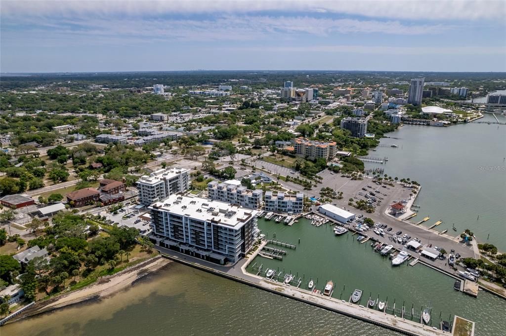 出租: $5,300 (2 贝兹, 2 浴室, 2003 平方英尺)