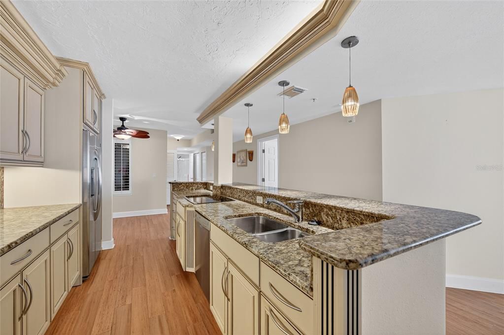 For Sale: $599,000 (3 beds, 3 baths, 2060 Square Feet)