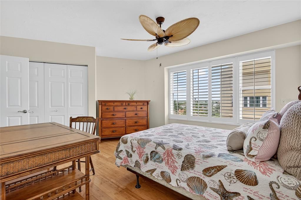 For Sale: $599,000 (3 beds, 3 baths, 2060 Square Feet)