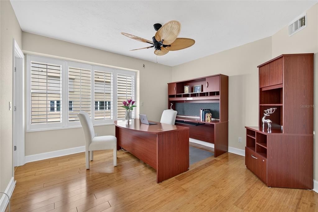 For Sale: $599,000 (3 beds, 3 baths, 2060 Square Feet)