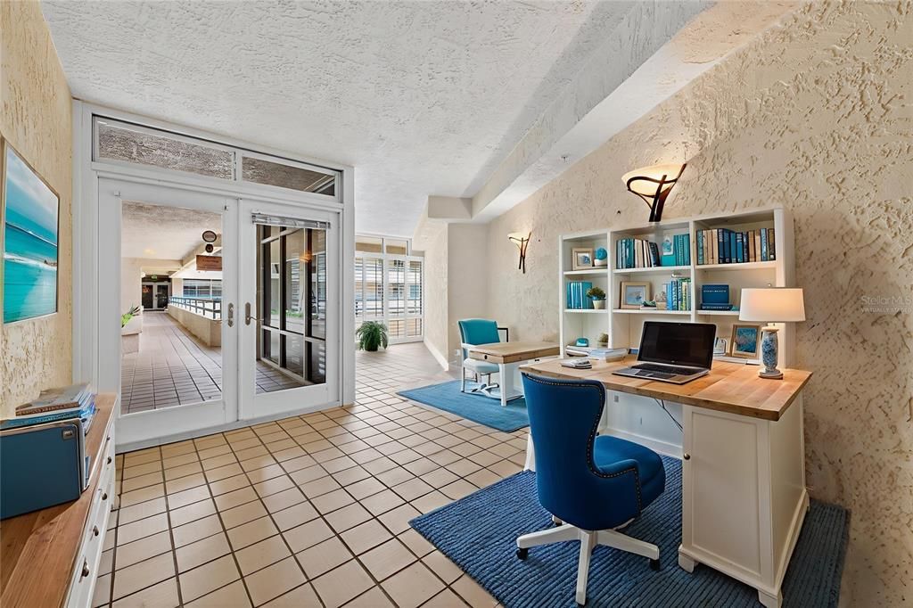 For Sale: $599,000 (3 beds, 3 baths, 2060 Square Feet)