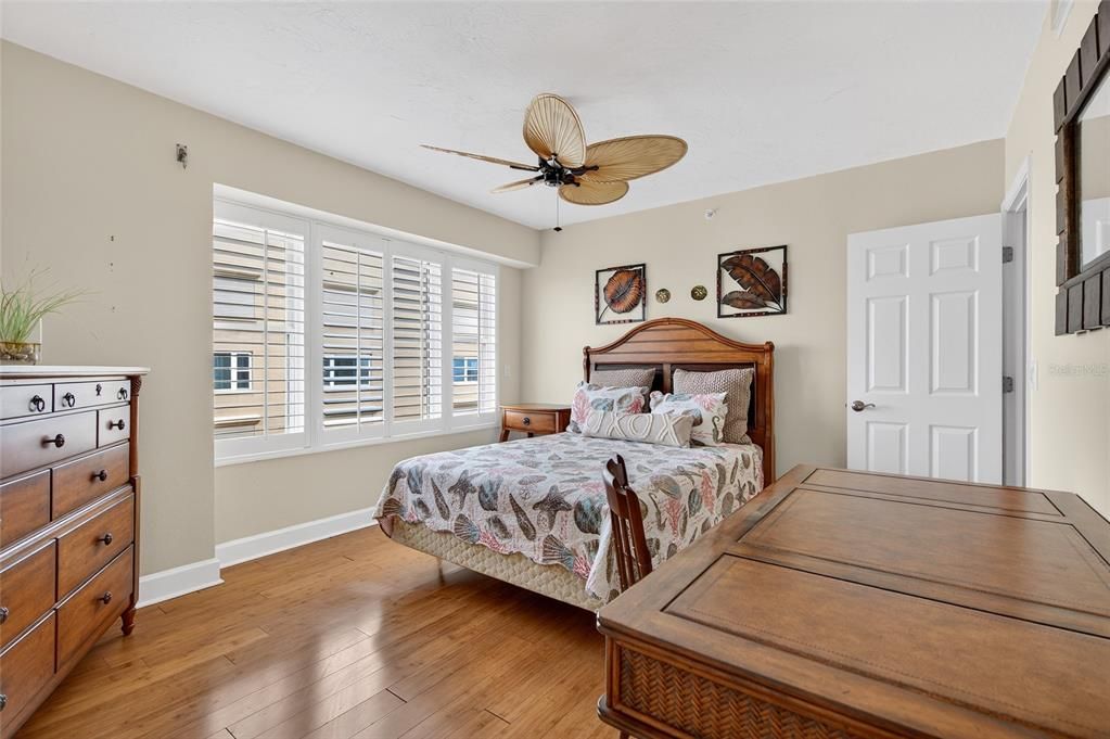 For Sale: $599,000 (3 beds, 3 baths, 2060 Square Feet)