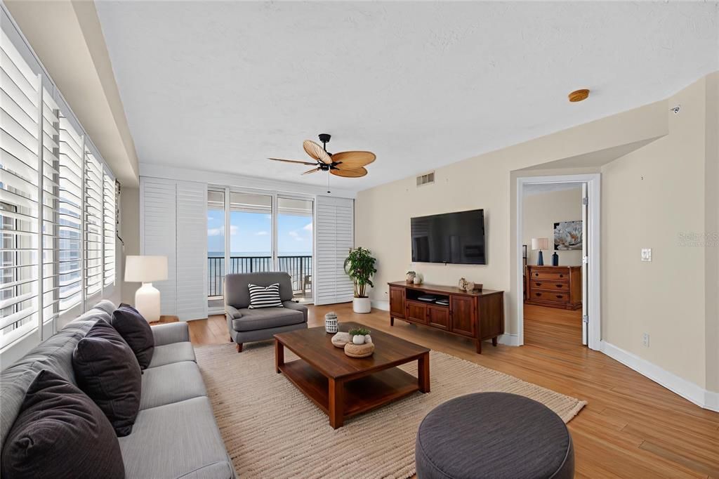 For Sale: $599,000 (3 beds, 3 baths, 2060 Square Feet)