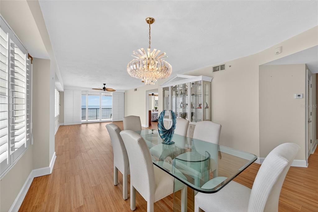 For Sale: $599,000 (3 beds, 3 baths, 2060 Square Feet)