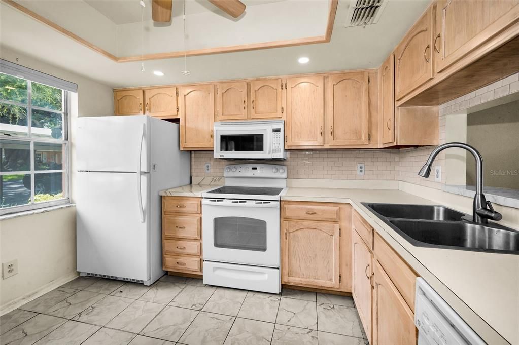 Activo con contrato: $170,000 (2 camas, 2 baños, 900 Pies cuadrados)