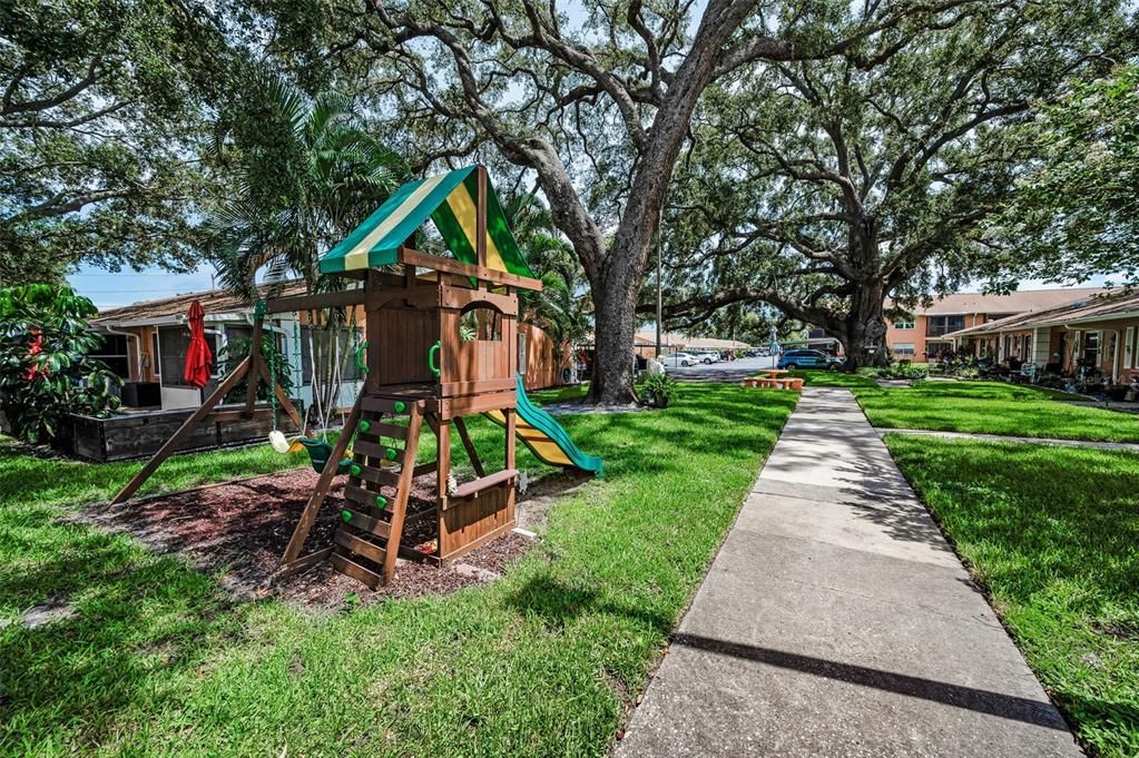 Activo con contrato: $170,000 (2 camas, 2 baños, 900 Pies cuadrados)