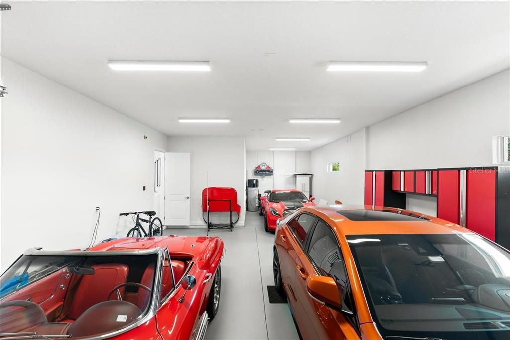 For Sale: $2,295,000 (5 beds, 4 baths, 3541 Square Feet)