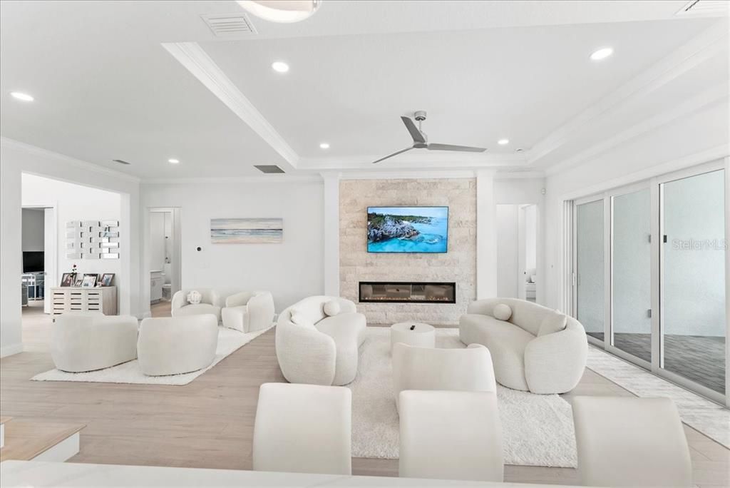 For Sale: $2,295,000 (5 beds, 4 baths, 3541 Square Feet)