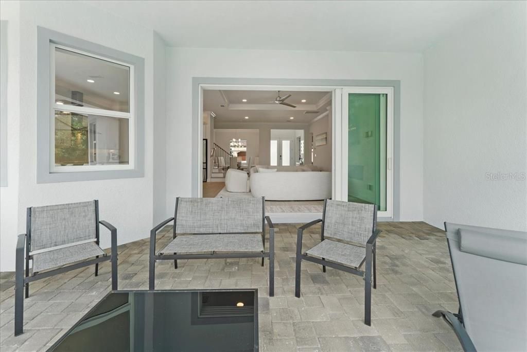 For Sale: $2,295,000 (5 beds, 4 baths, 3541 Square Feet)