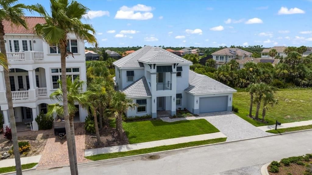 For Sale: $2,295,000 (5 beds, 4 baths, 3541 Square Feet)