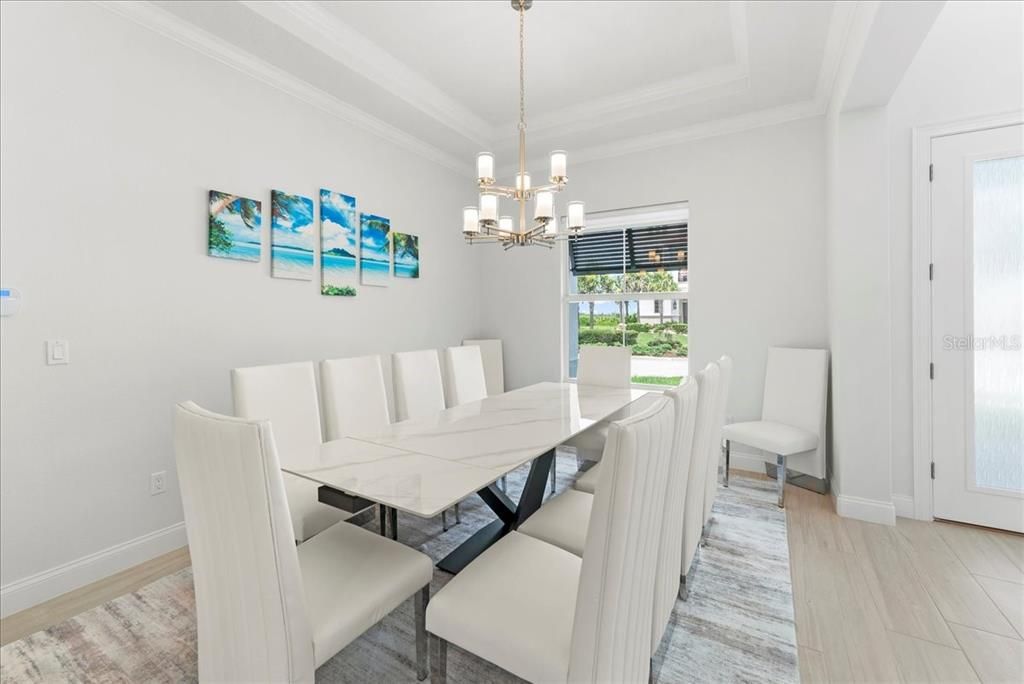 For Sale: $2,295,000 (5 beds, 4 baths, 3541 Square Feet)