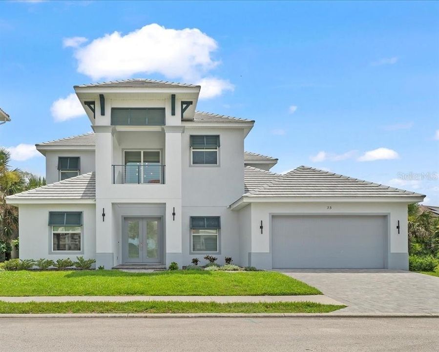 For Sale: $2,295,000 (5 beds, 4 baths, 3541 Square Feet)