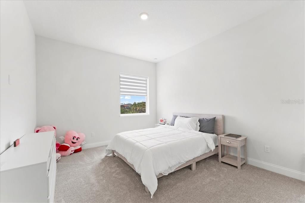 For Sale: $2,295,000 (5 beds, 4 baths, 3541 Square Feet)