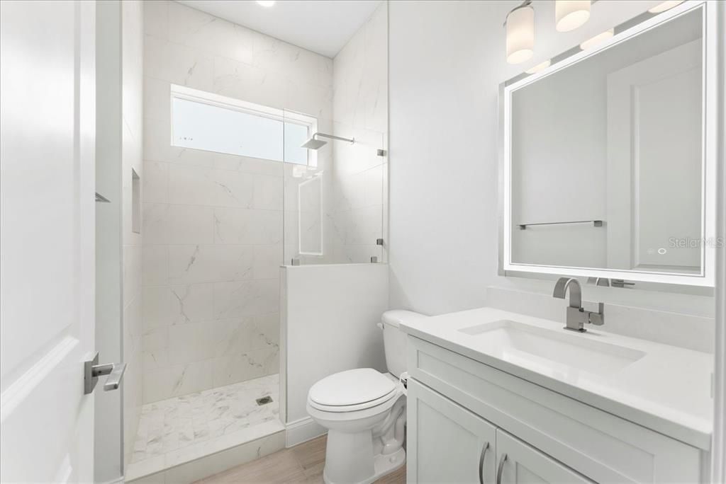 For Sale: $2,295,000 (5 beds, 4 baths, 3541 Square Feet)