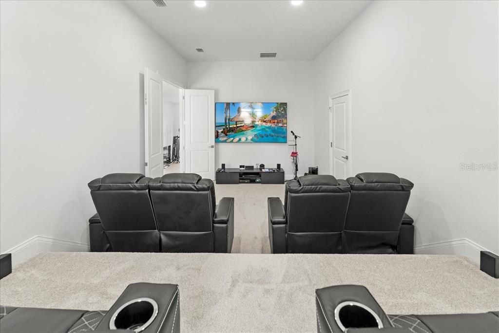 For Sale: $2,295,000 (5 beds, 4 baths, 3541 Square Feet)