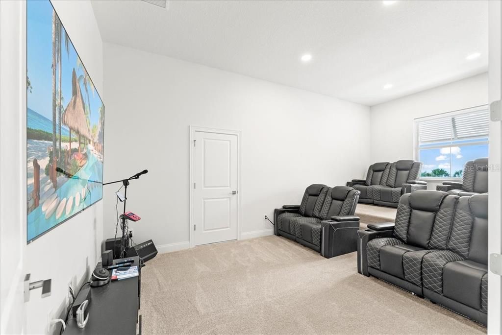 For Sale: $2,295,000 (5 beds, 4 baths, 3541 Square Feet)