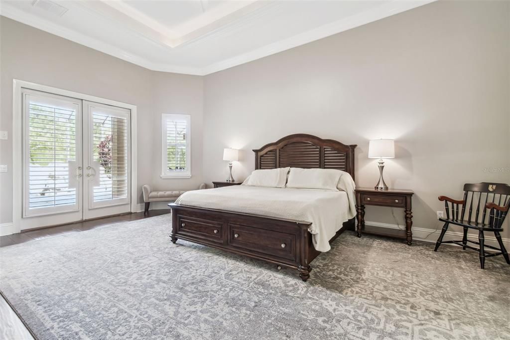 合同活跃: $1,850,000 (5 贝兹, 4 浴室, 5247 平方英尺)