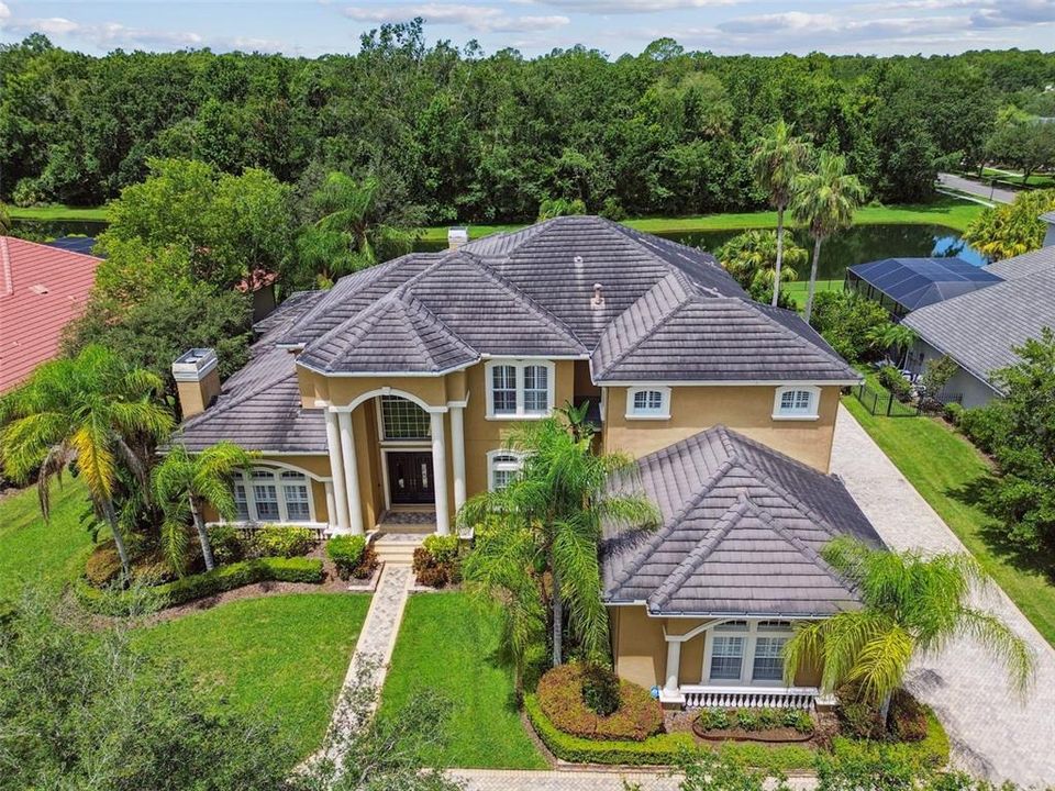 合同活跃: $1,850,000 (5 贝兹, 4 浴室, 5247 平方英尺)