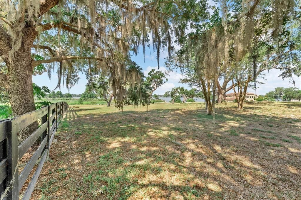 For Sale: $765,900 (1.52 acres)