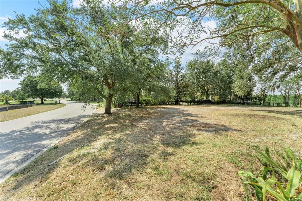 For Sale: $765,900 (1.52 acres)