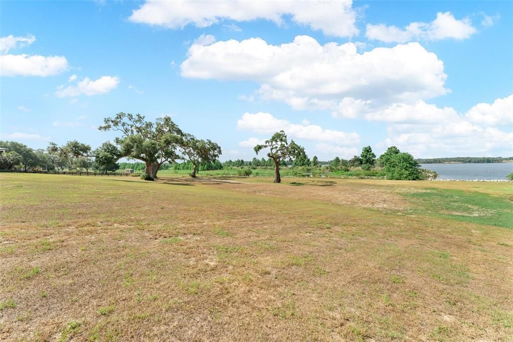 For Sale: $765,900 (1.52 acres)