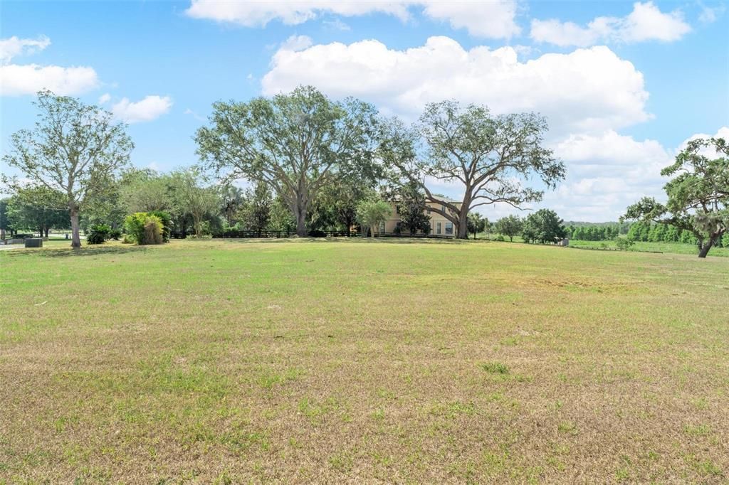 For Sale: $765,900 (1.52 acres)