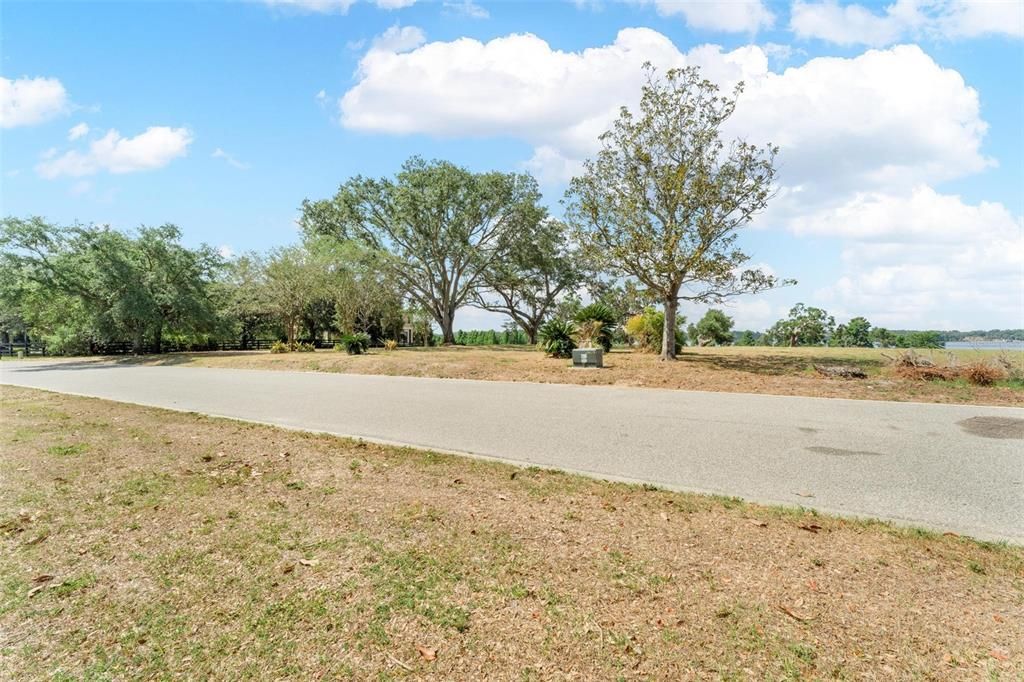 For Sale: $765,900 (1.52 acres)